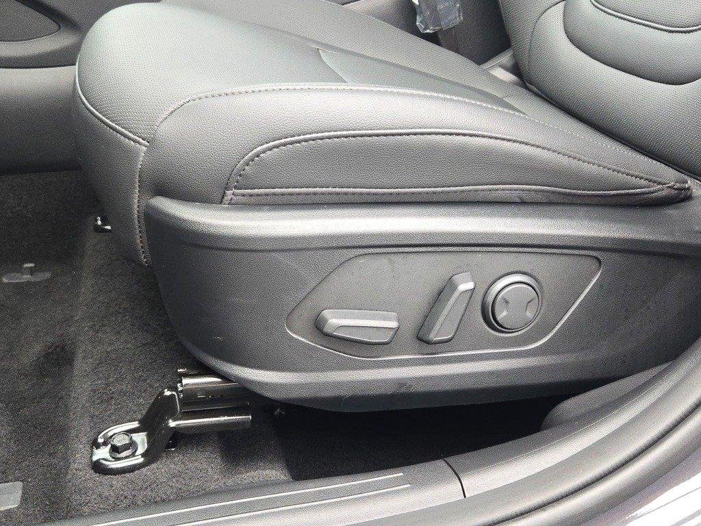 Used 2026 Ecotronic Gray Hyundai SEL Premium image 22