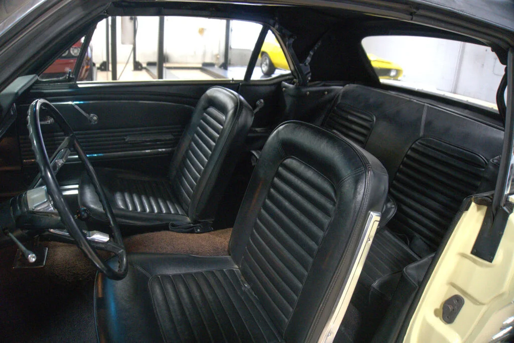 Used 1966 Yellow Ford  image 37