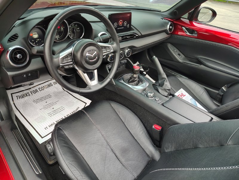 Used 2022 Red Mazda Grand Touring image 19