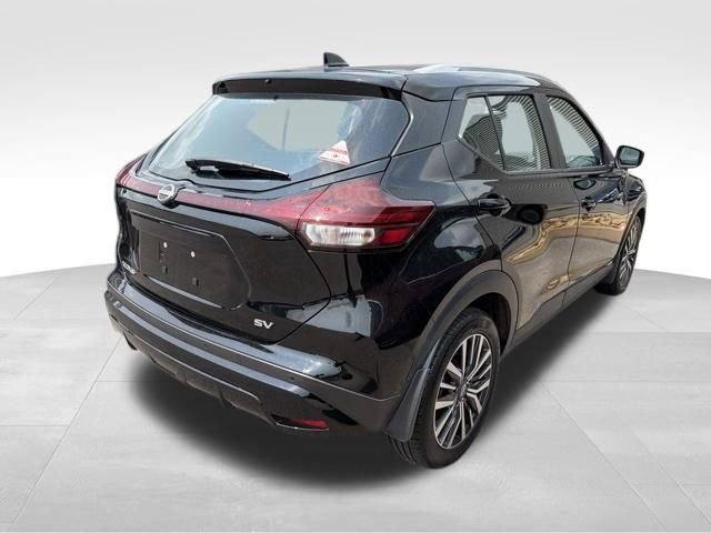 Used 2023 Black Nissan SV image 4