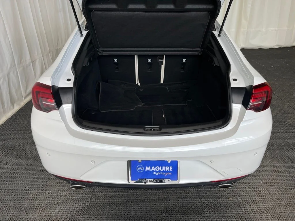 Used 2019 White Buick Avenir image 25