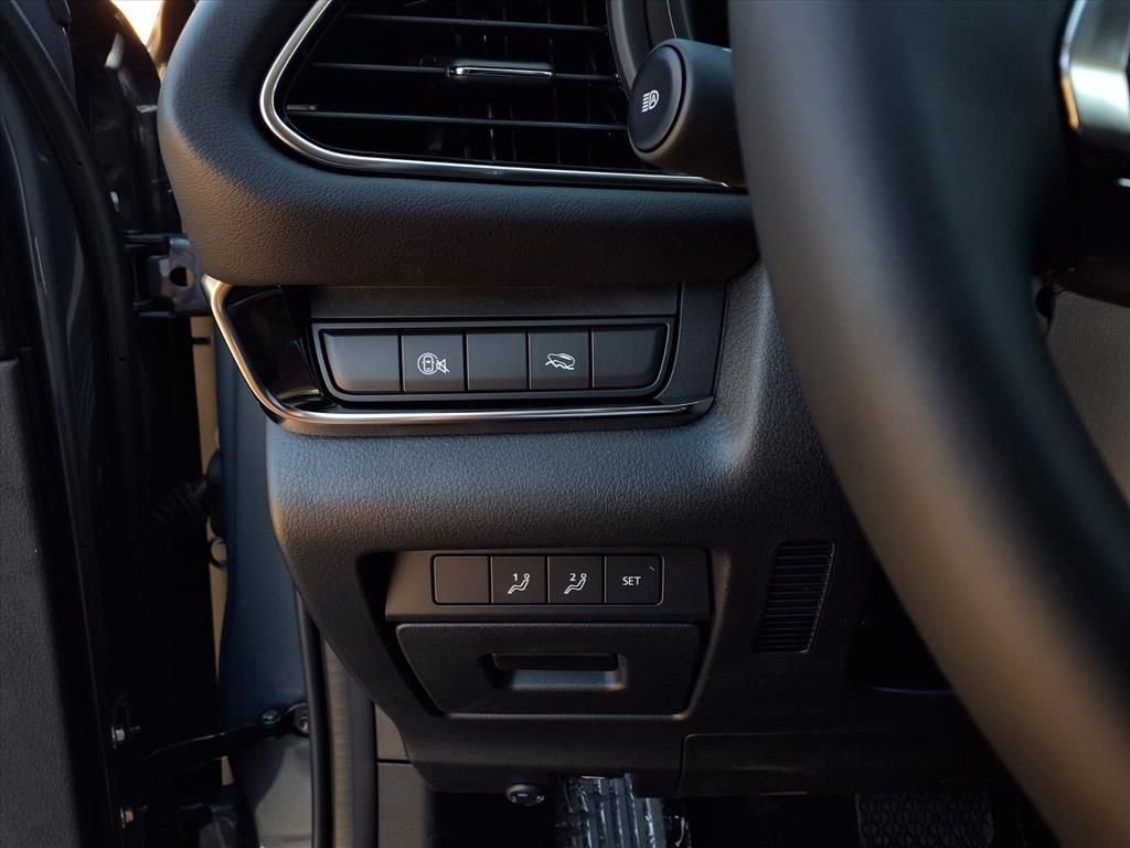 2025 Mazda CX-30 Carbon Edition - Photo 13