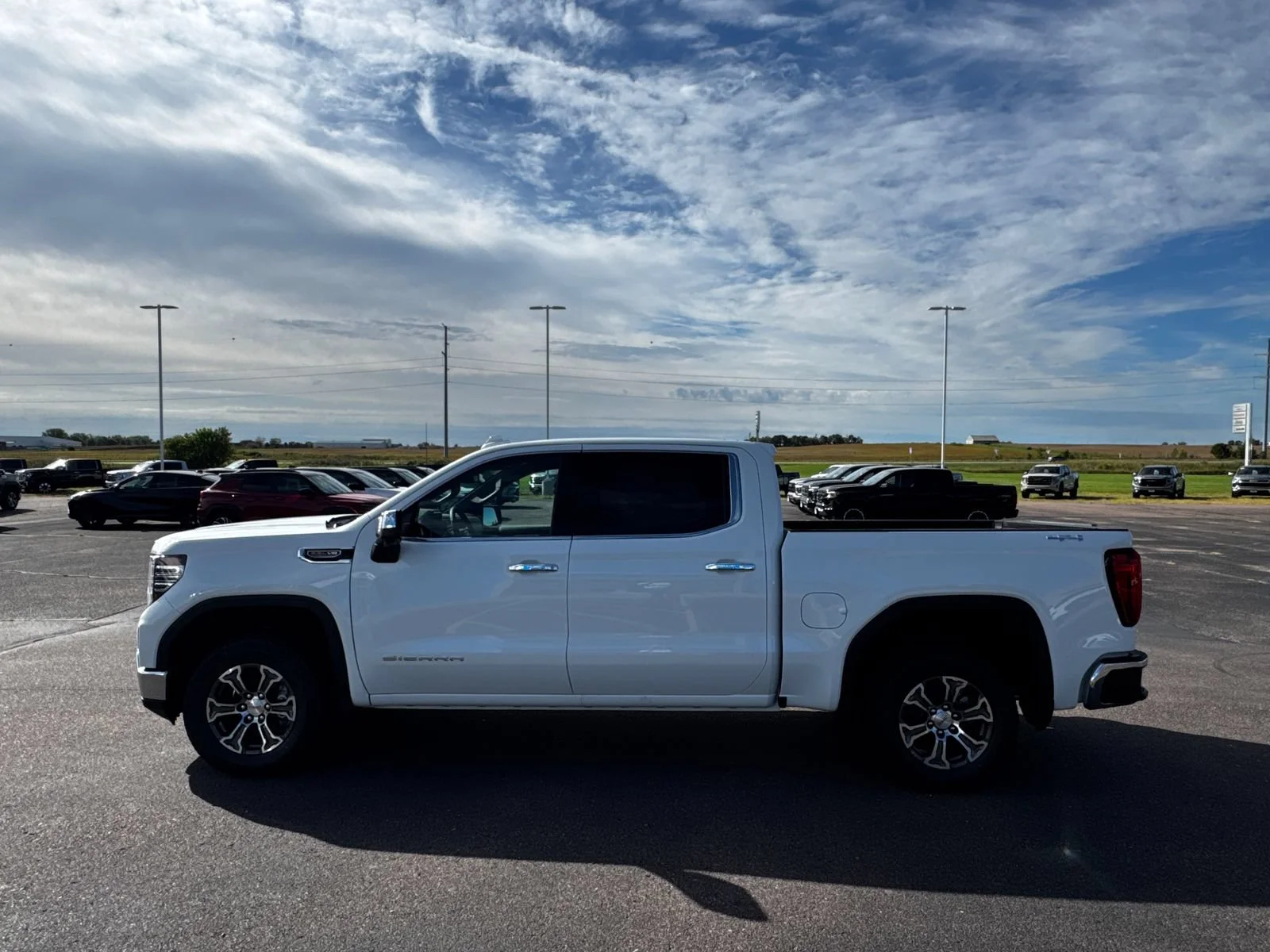 2026 GMC Sierra 1500 SLT - Photo 6
