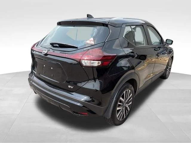 Used 2023 Black Nissan SV image 4
