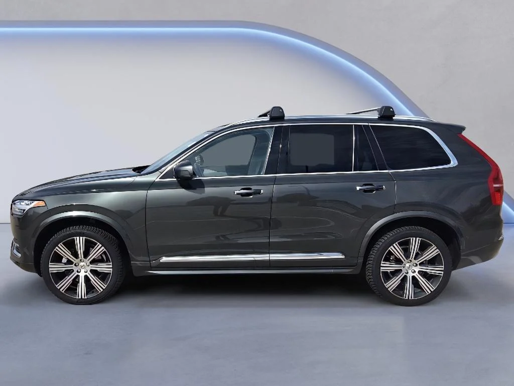 Used 2022 Pine Grey Metallic Volvo Inscription image 2