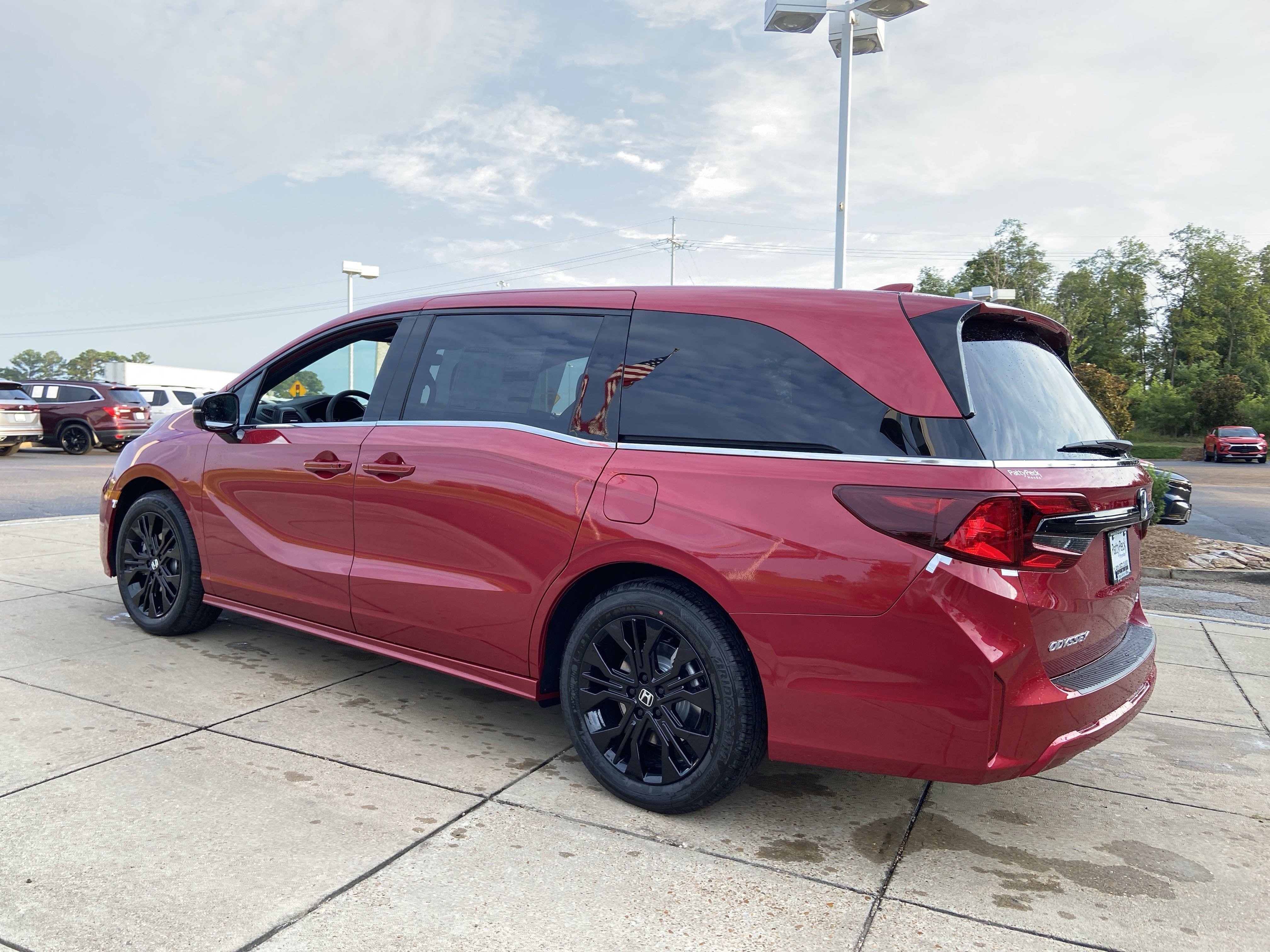 New 2026 Radiant Red Metallic II Honda Sport-L image 7
