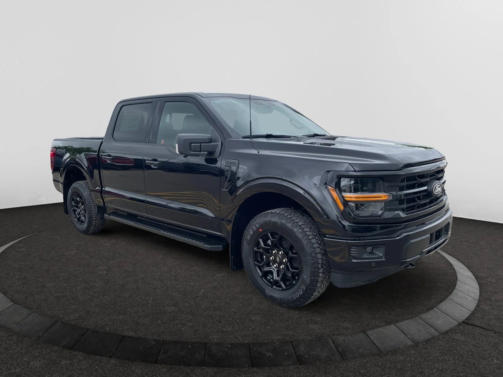 New 2026 Agate Black Metallic Ford XLT image 7