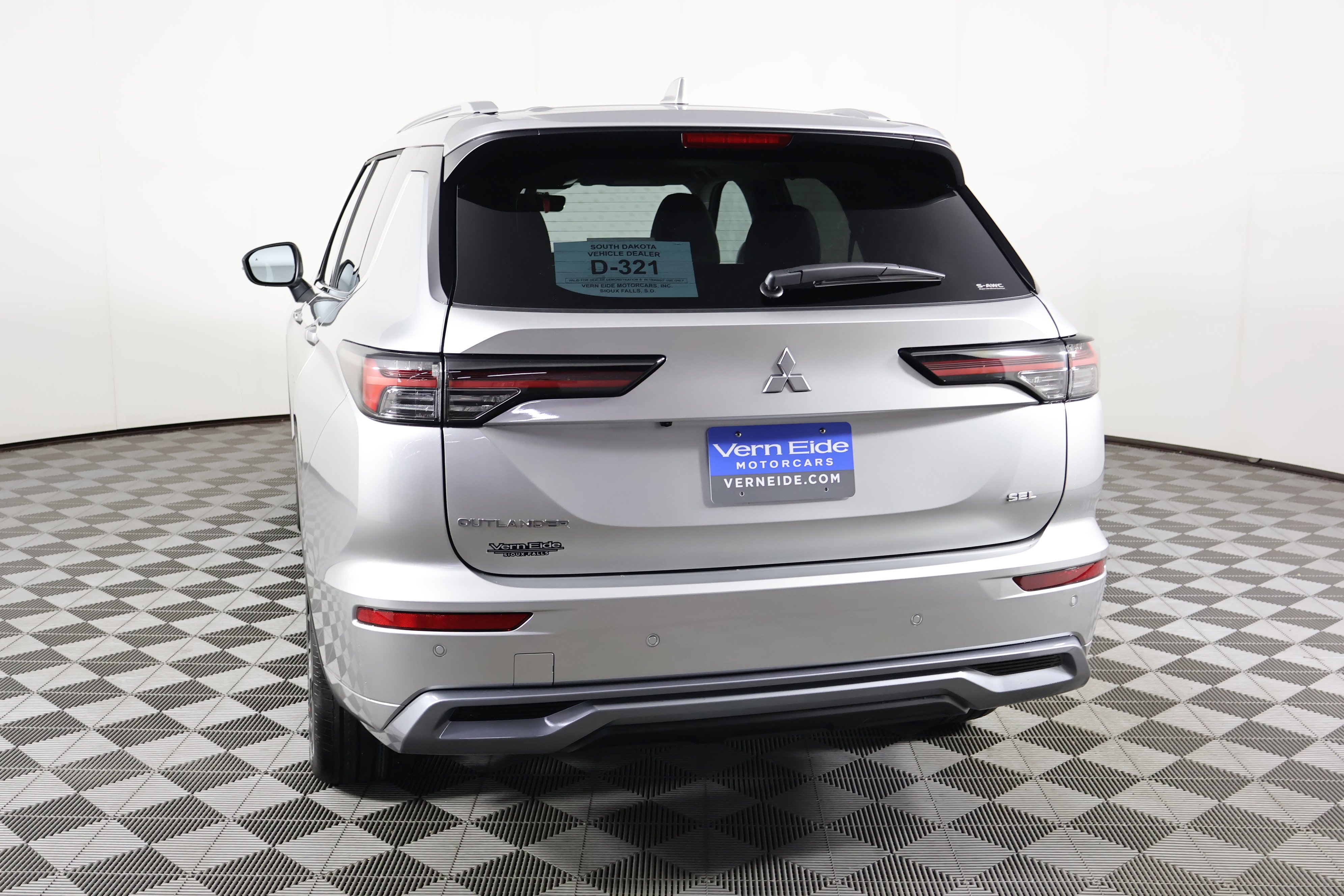 2026 Mitsubishi Outlander SEL - Photo 7