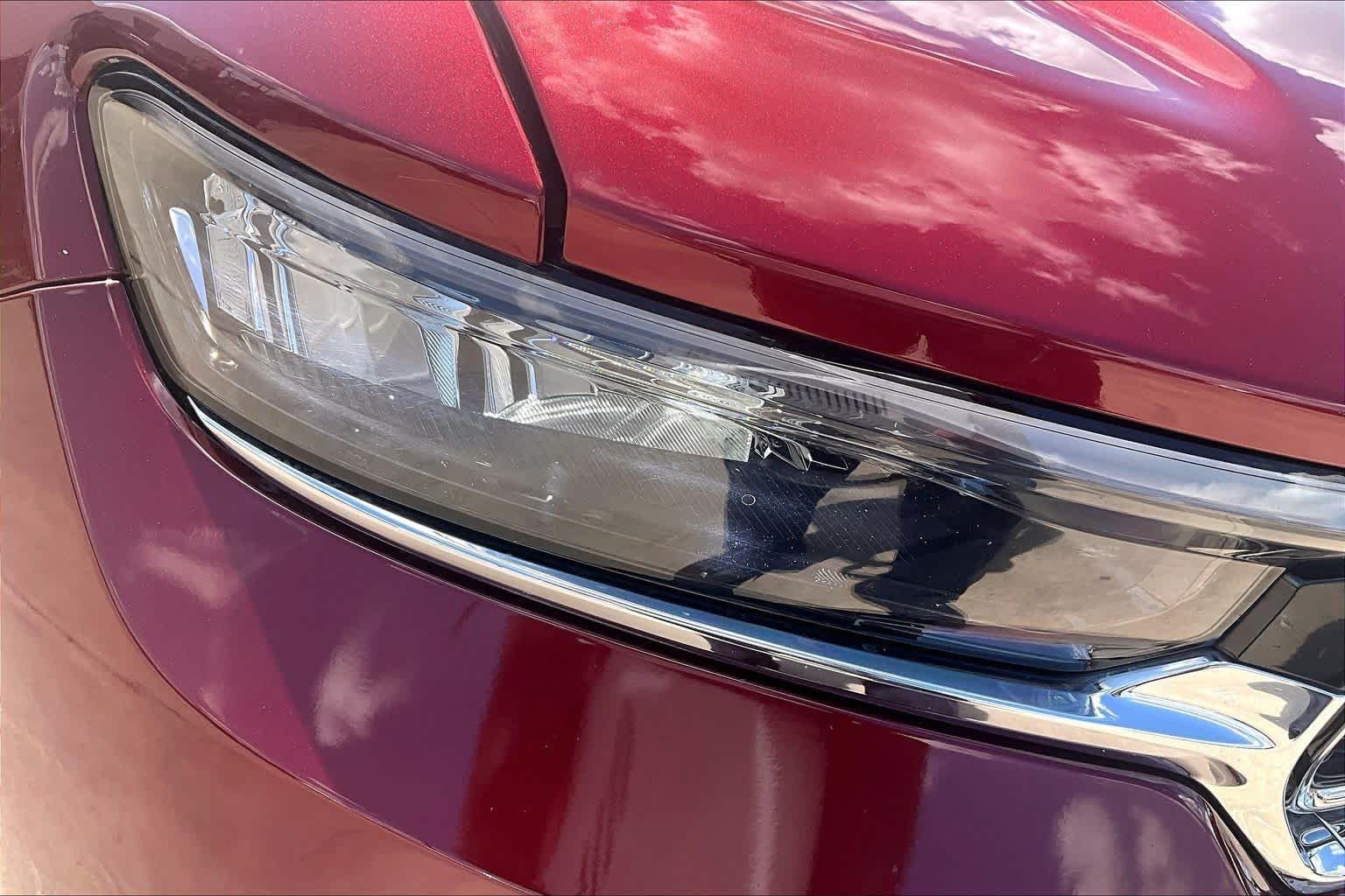 Used 2022 Velvet Red Pearlcoat Jeep  image 28