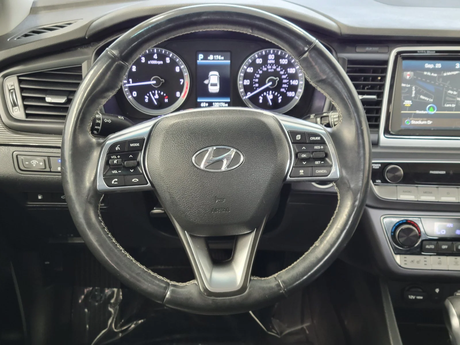 Used 2018 White Hyundai Limited image 28
