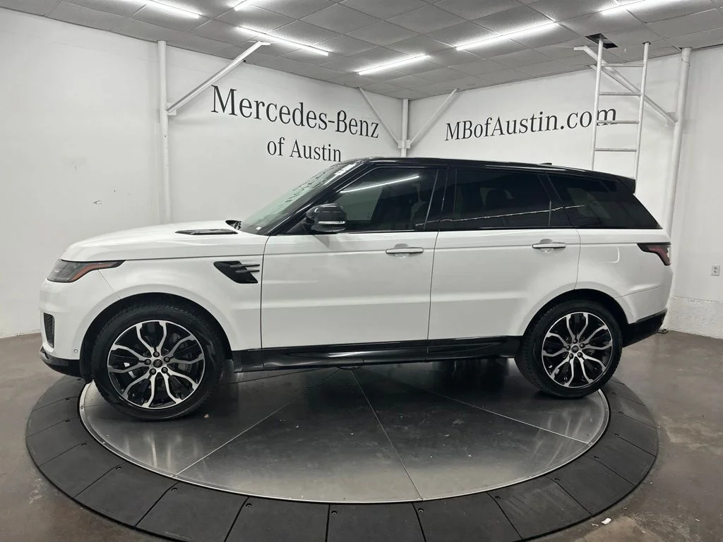 Used 2022 White Land Rover HSE Silver Edition image 4