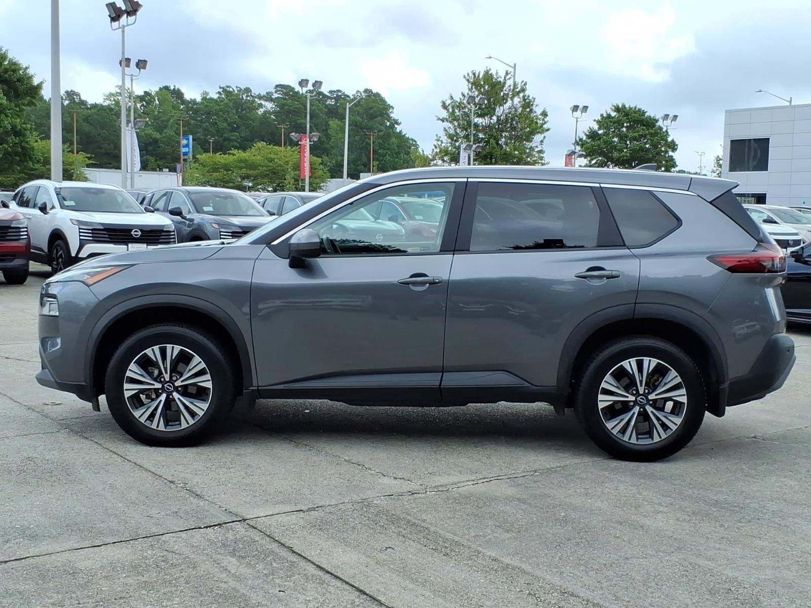 Used 2023 Gun Metallic Nissan SV image 3