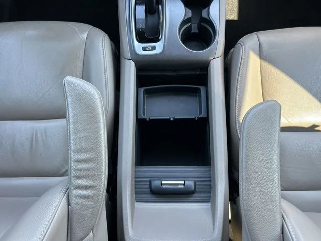 Used 2016  Honda EX-L image 17