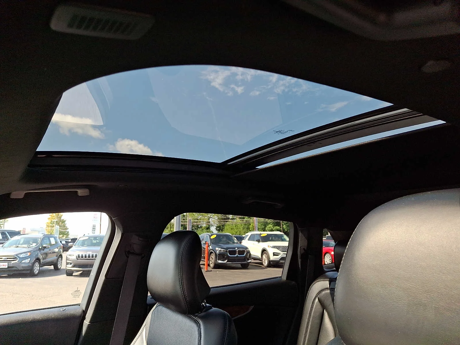 Used 2019 Black Lincoln Reserve image 14