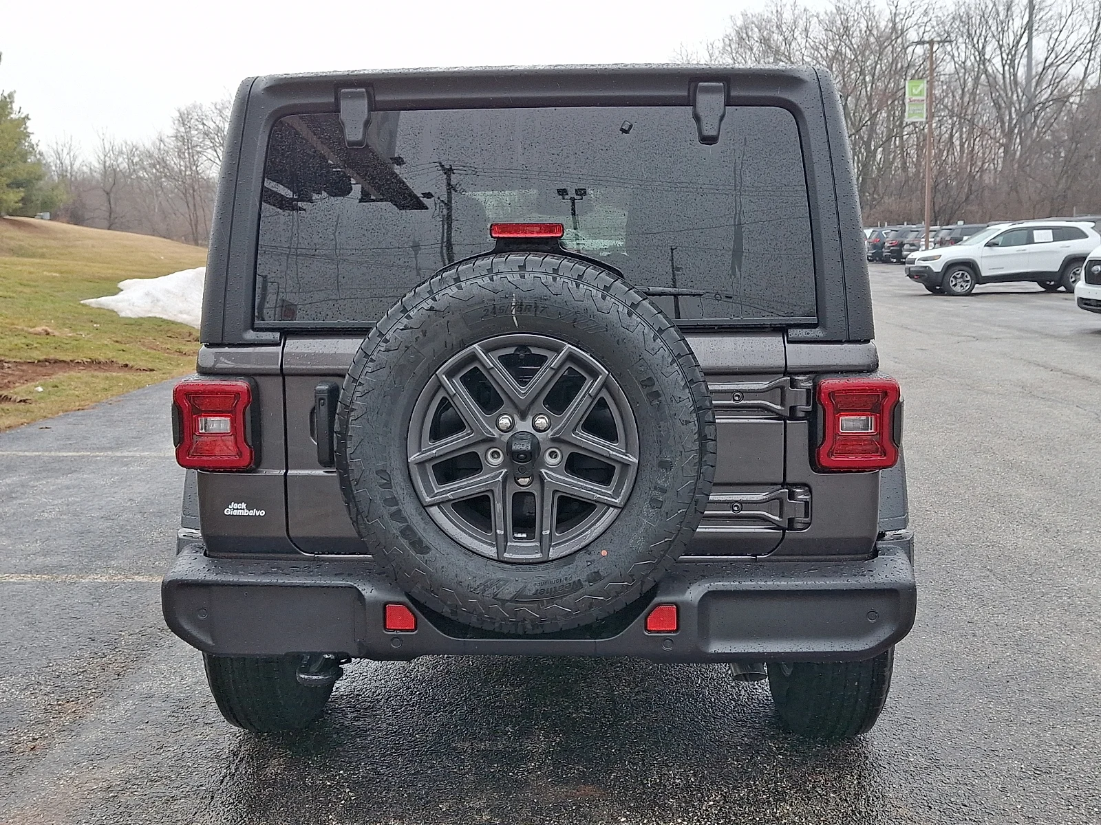 New 2026 Granite Crystal Metallic Clear-Coat Exterior Paint Jeep Sport S image 6