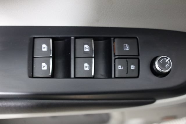 Used 2016 Gray Toyota Limited V6 image 28