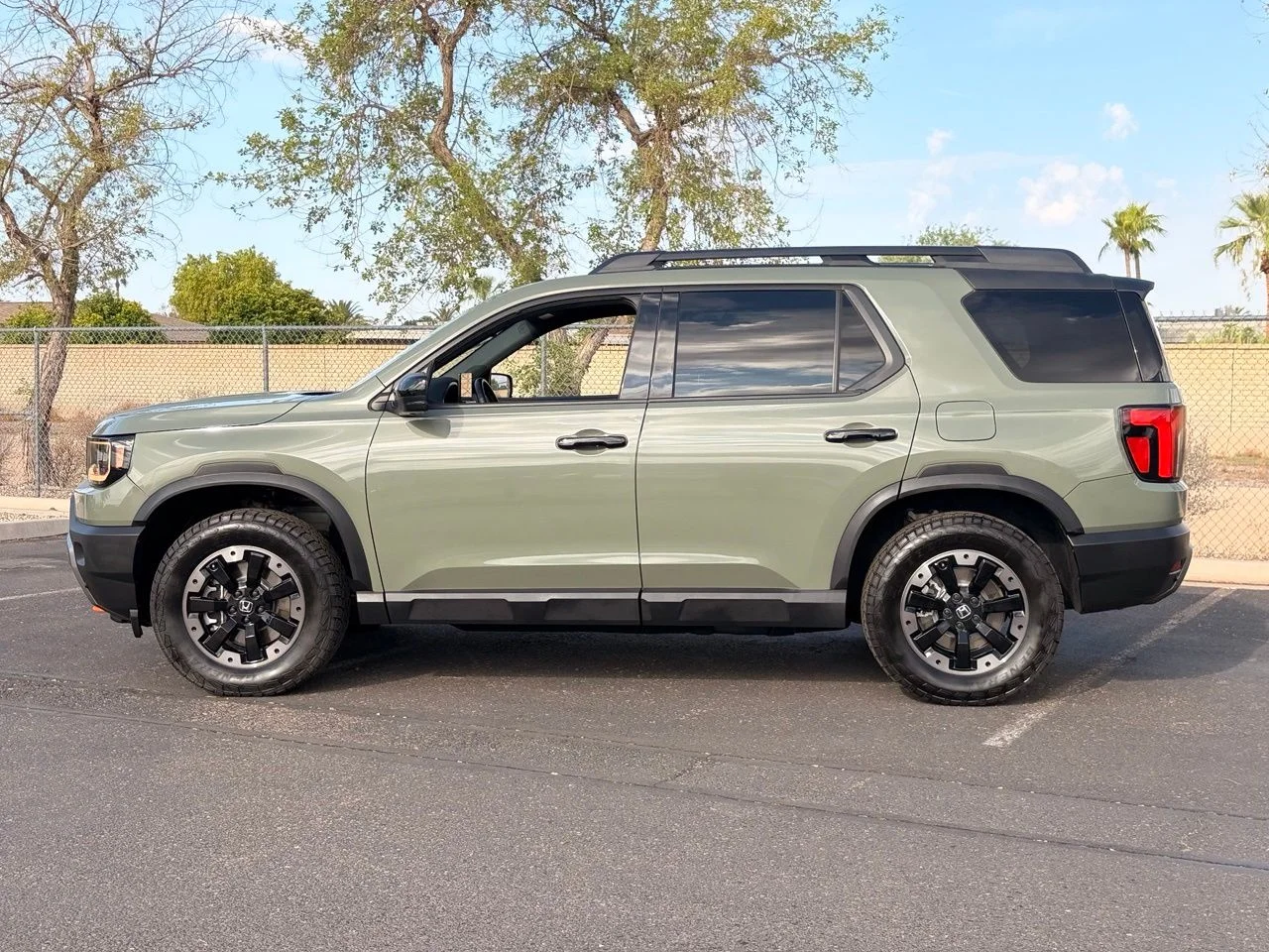 Used 2026 Green Honda TrailSport Elite image 3