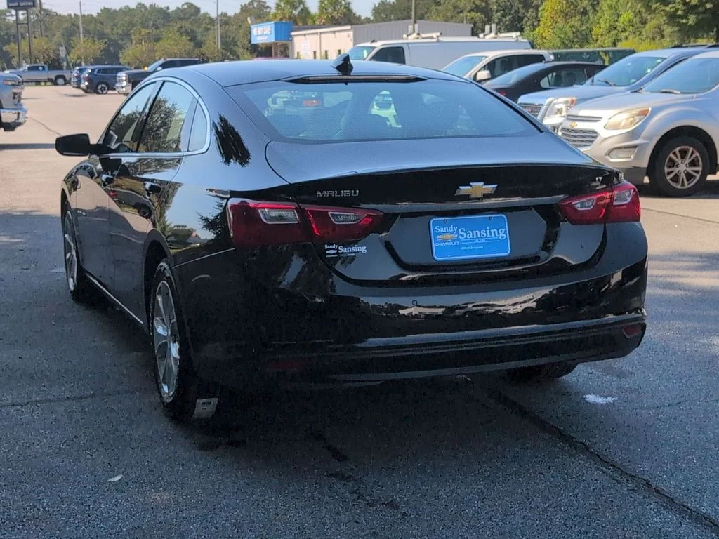 Used 2025 Black Chevrolet LT image 3