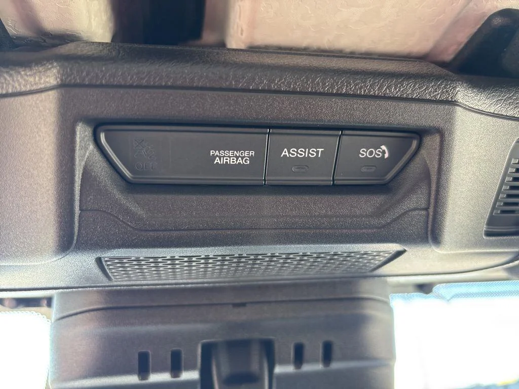 Used 2025  Jeep Rubicon image 30