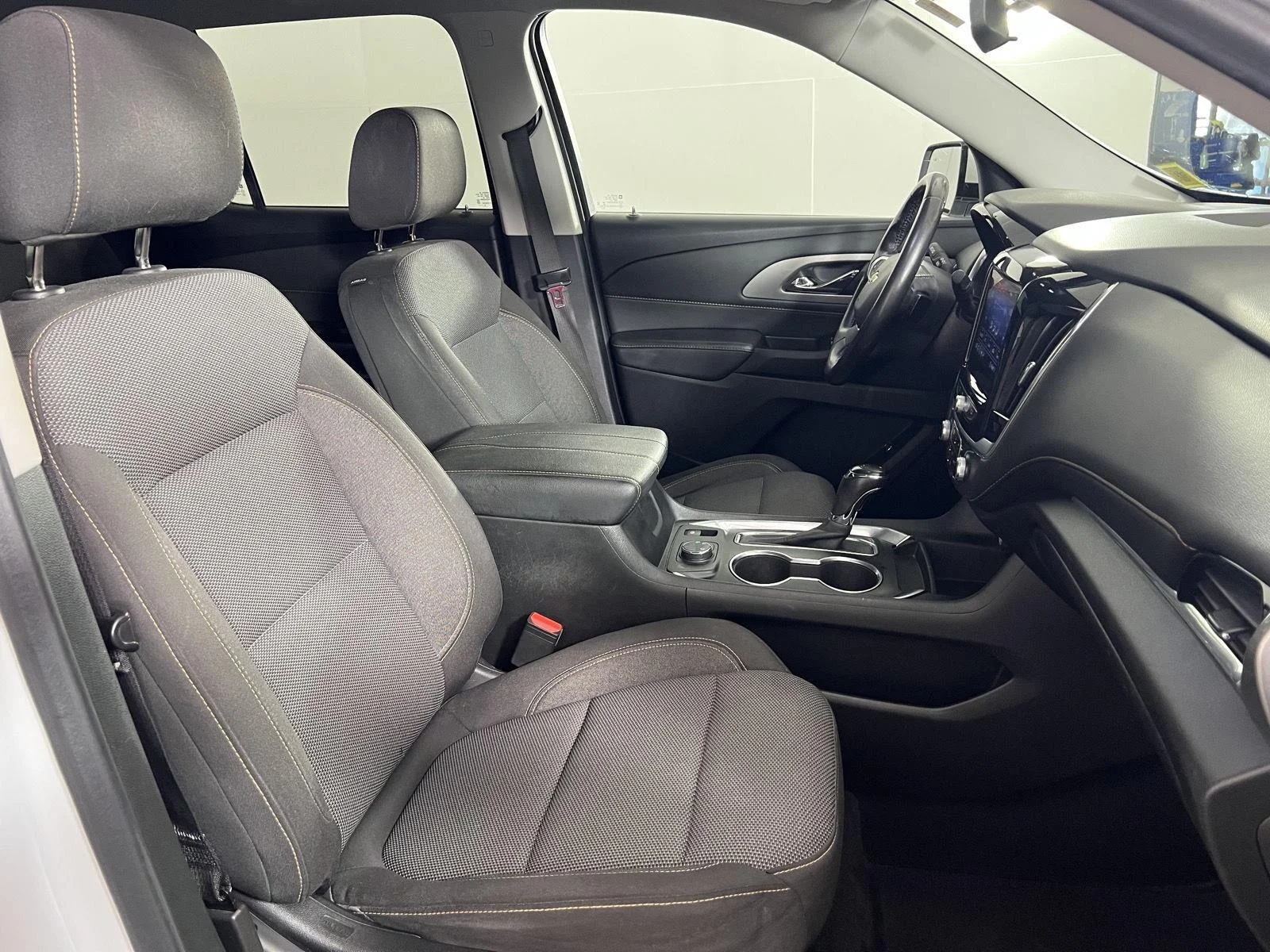 Used 2020 SUMMIT WHITE Chevrolet LT Cloth image 40