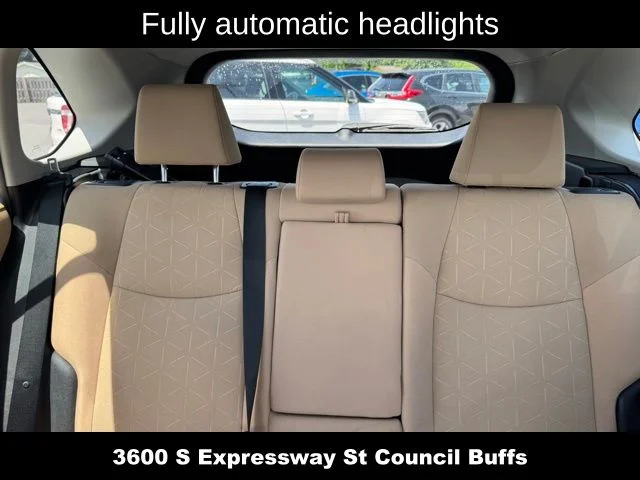 Used 2019 Gray Toyota XLE image 27