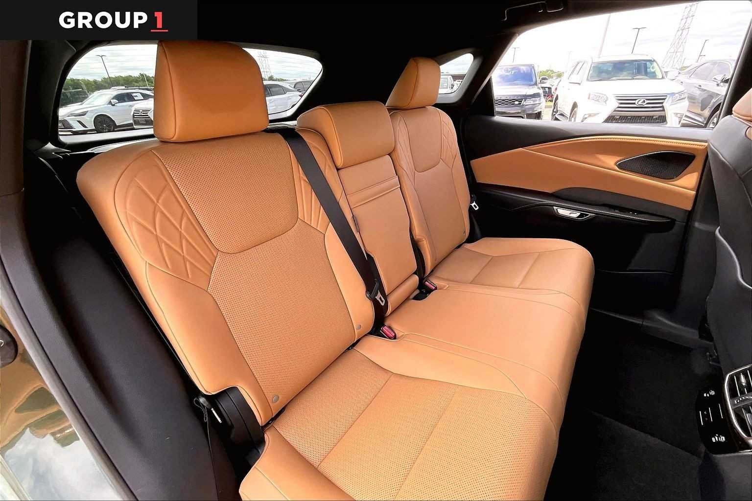 Used 2025 Nori Green Pearl Lexus Premium image 17