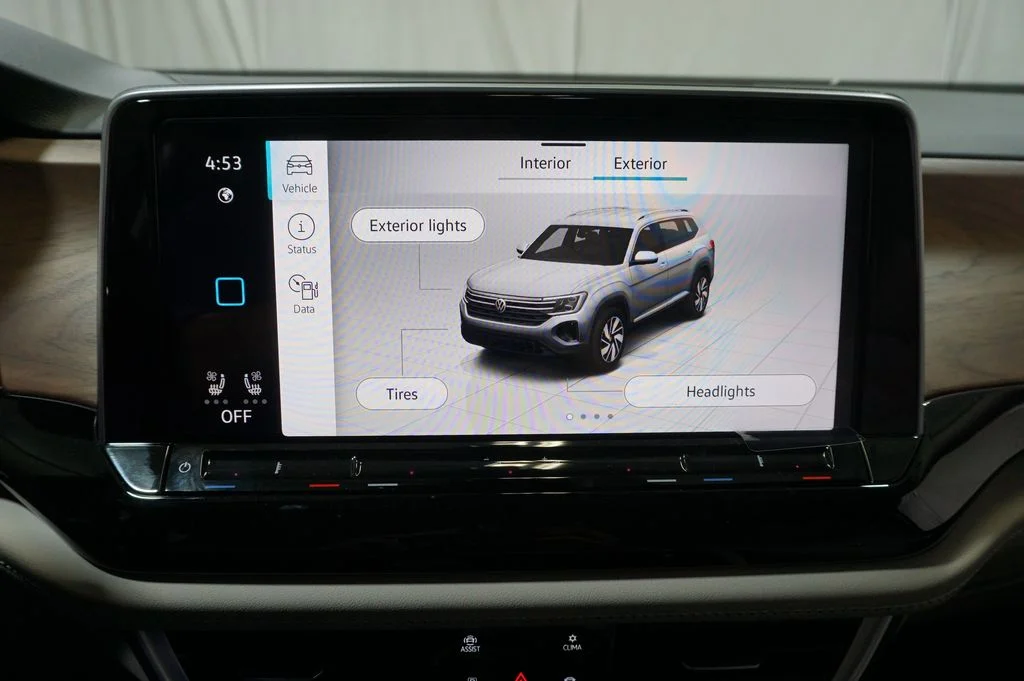 New 2026 Green Volkswagen 2.0T SE w/Technology image 17