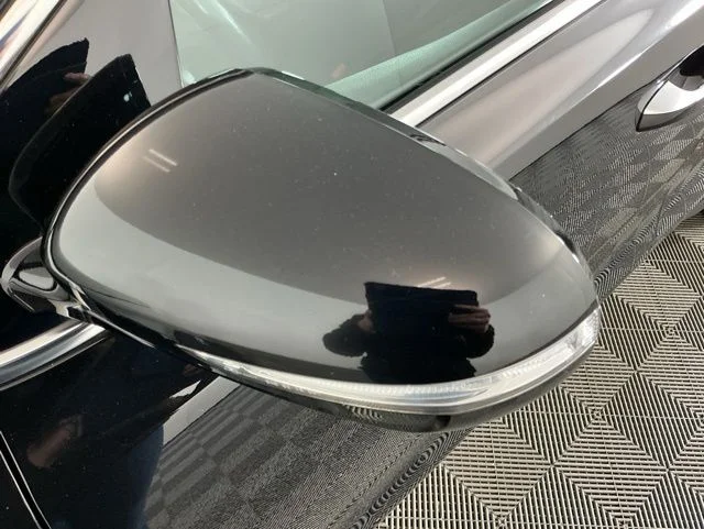 Used 2017 Red Kia EX image 10