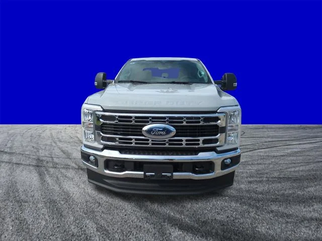 New 2026 Avalanche Ford F-250® XLT image 9