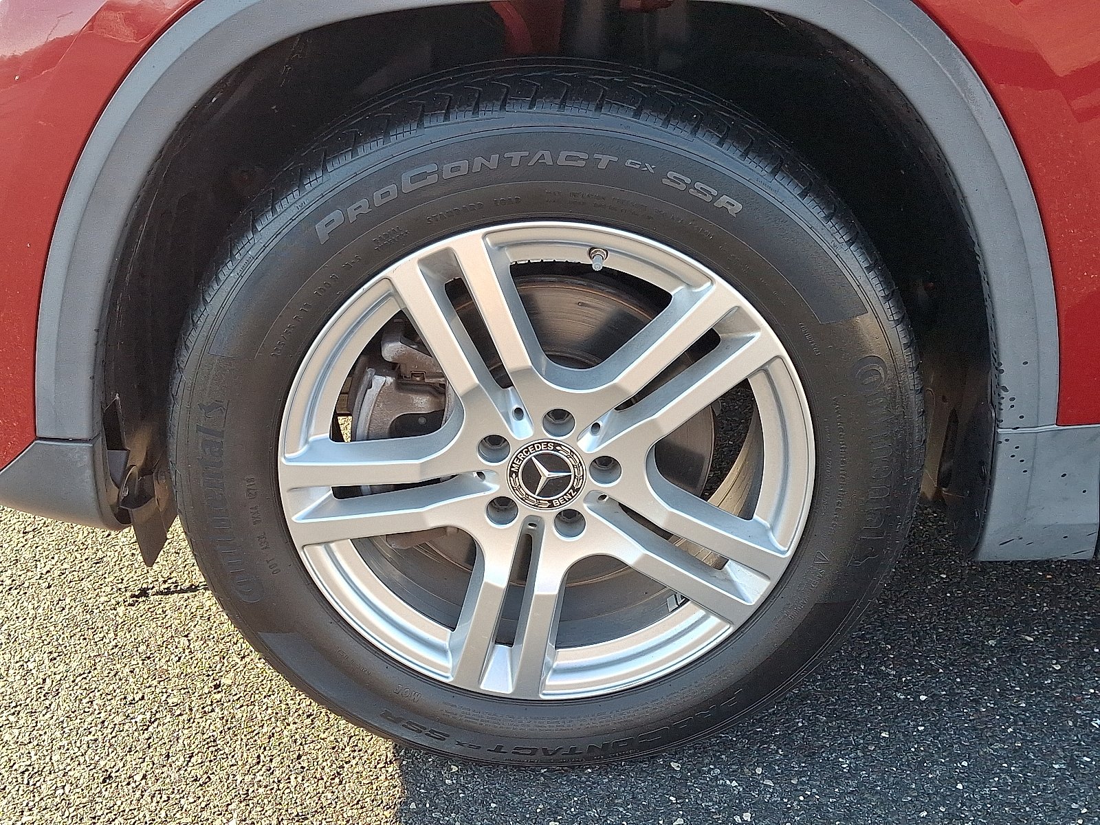 Certified Used 2021 Patagonia Red Metallic - 993 Mercedes-Benz 4MATIC® image 8