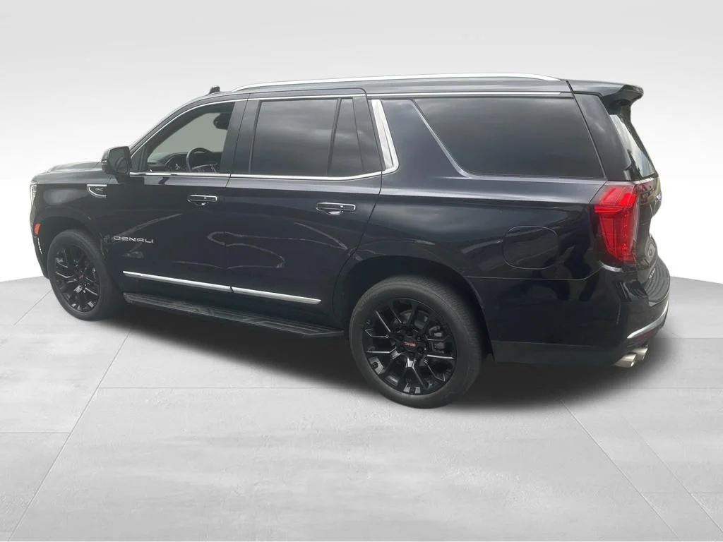 Used 2023 Blue GMC Denali image 18