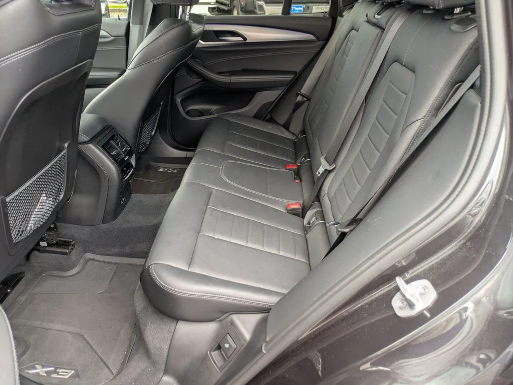 Used 2023 Gray BMW sDrive30i image 18