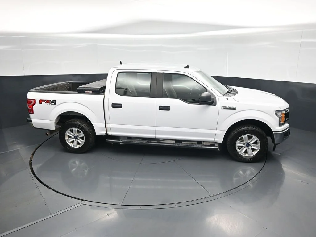 Used 2020 White Ford XL image 49