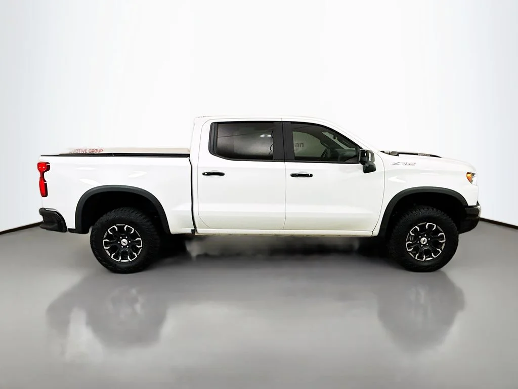 Used 2026 White Chevrolet ZR2 image 9