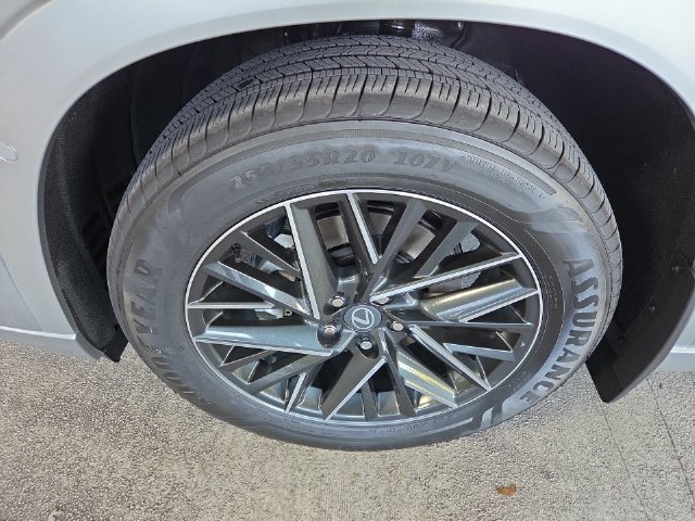 New 2026 Celestial Silver Metallic Lexus PREMIUM image 17