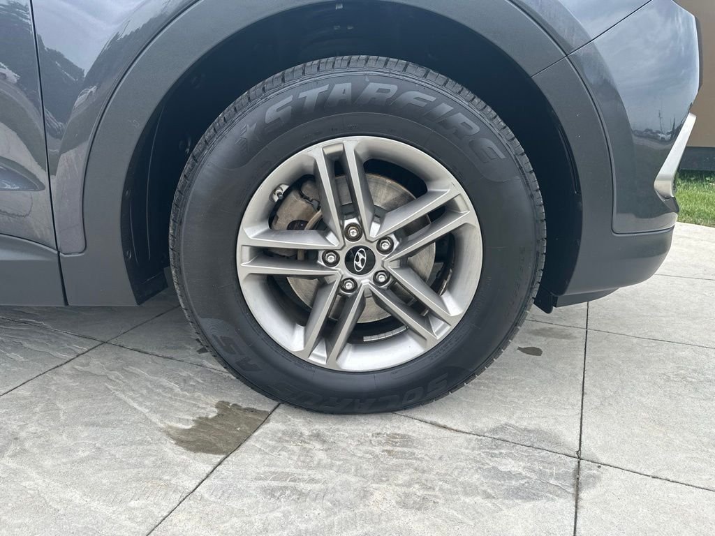 Used 2017 Gray Hyundai 2.4 Base image 6