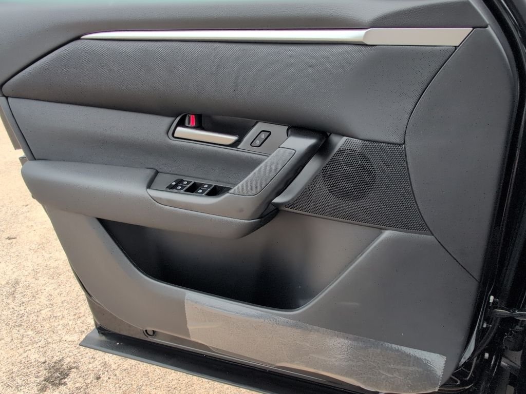 New 2026 Jet Black Mica Mazda 2.5 S Meridian Edition AWD image 15