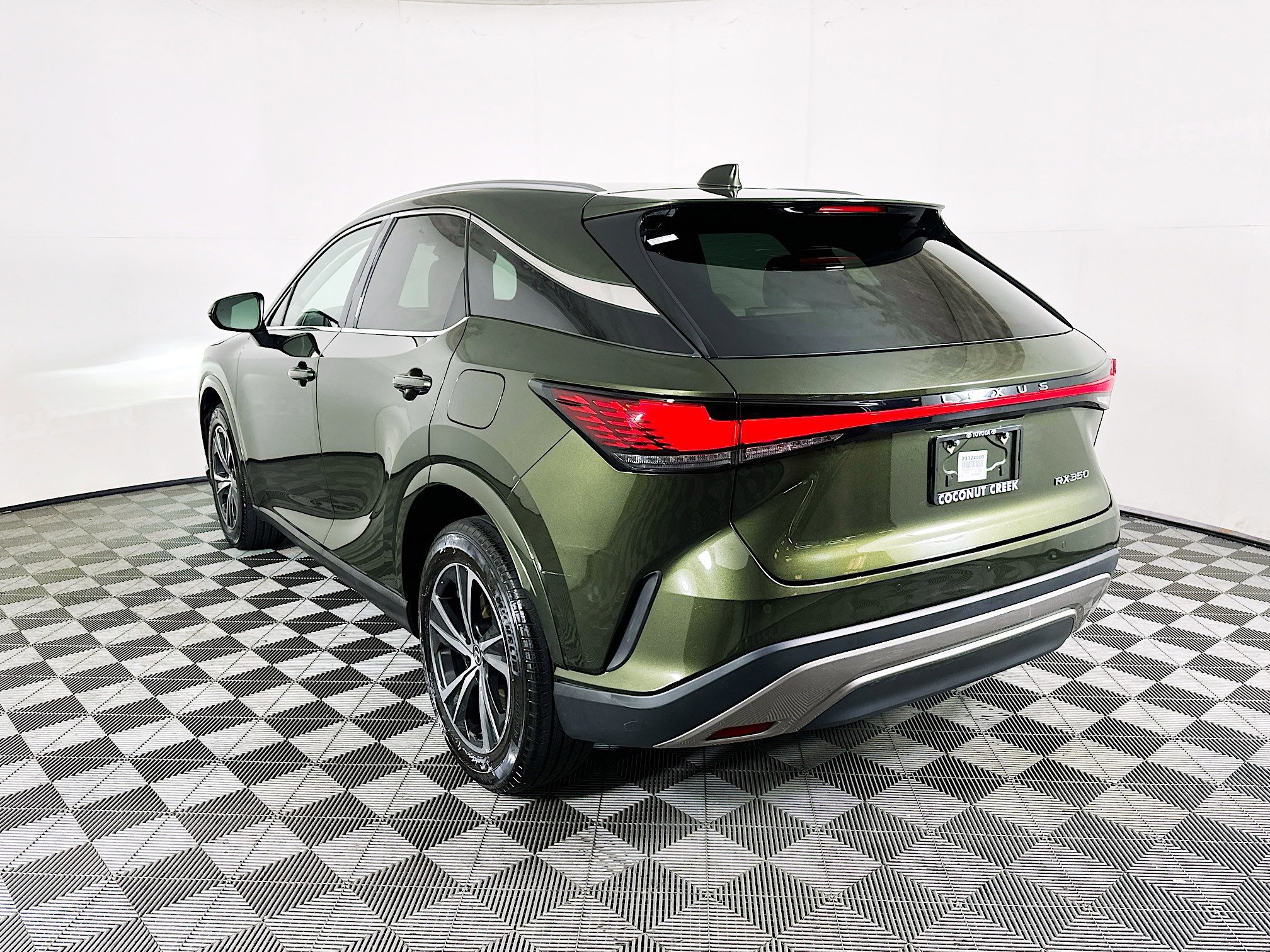 2023 Lexus RX thumbnail 7