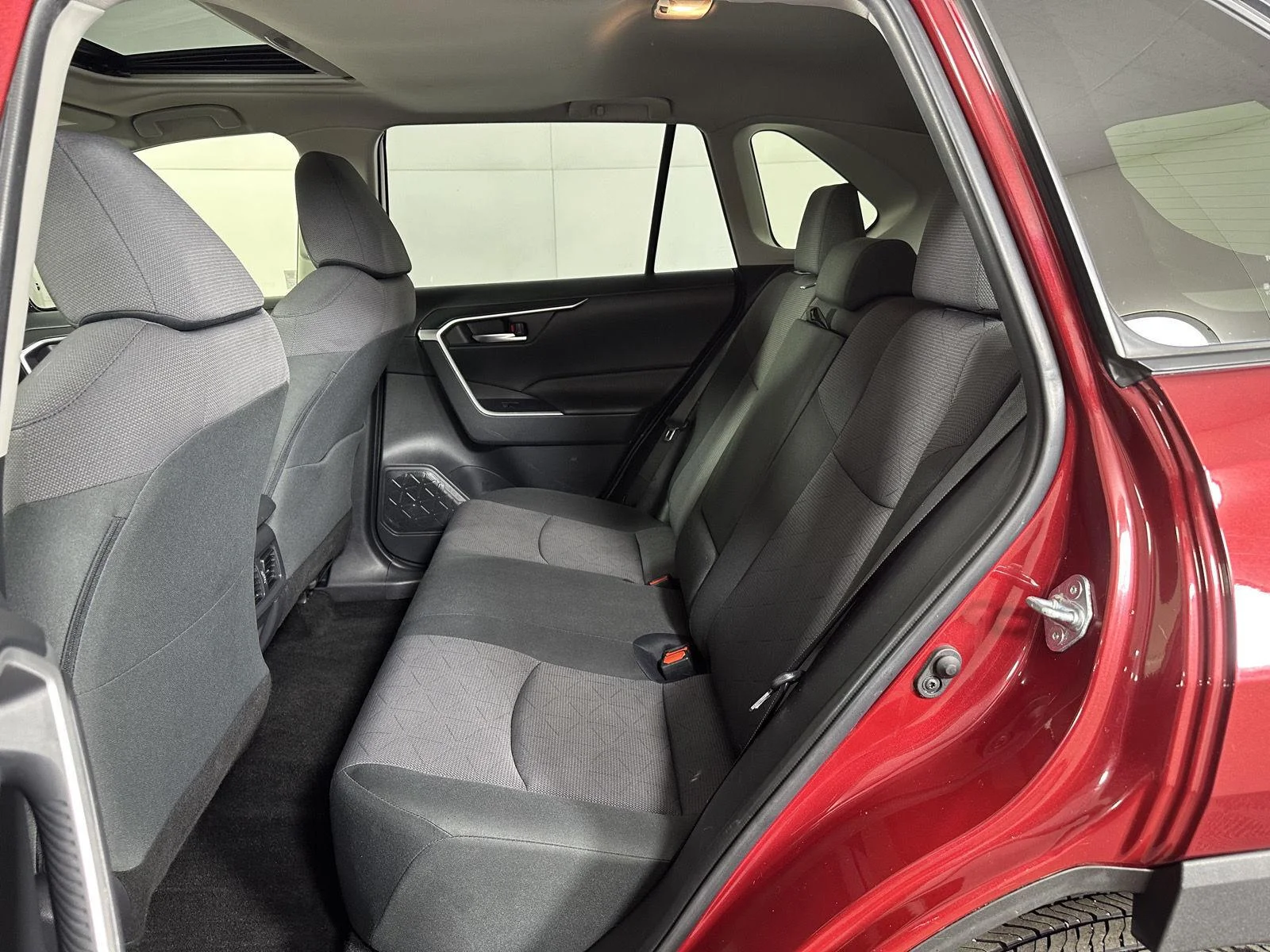 Used 2019 Ruby Flare Pearl Toyota XLE image 23