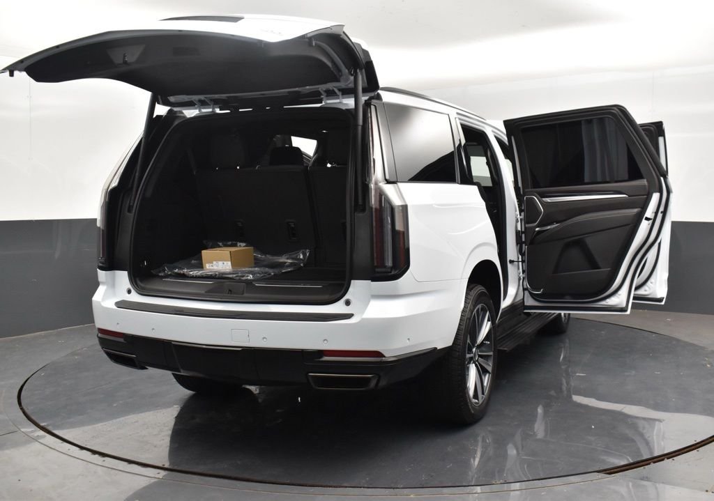 Used 2026 White Cadillac Sport image 35