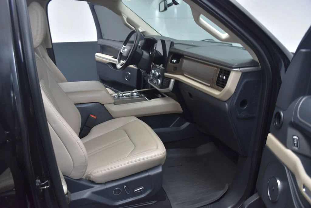 Used 2024 Black Metallic Ford Limited image 27