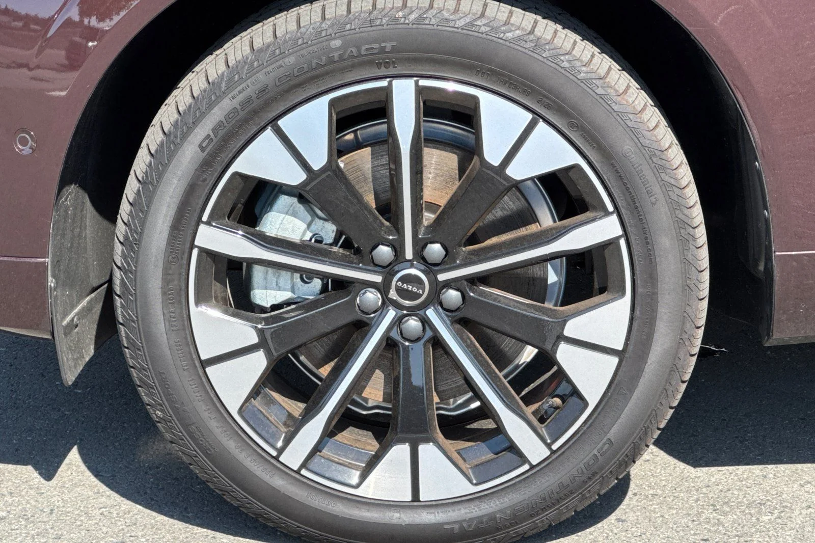 New 2026 Mulberry Red Volvo T8 Ultra image 11