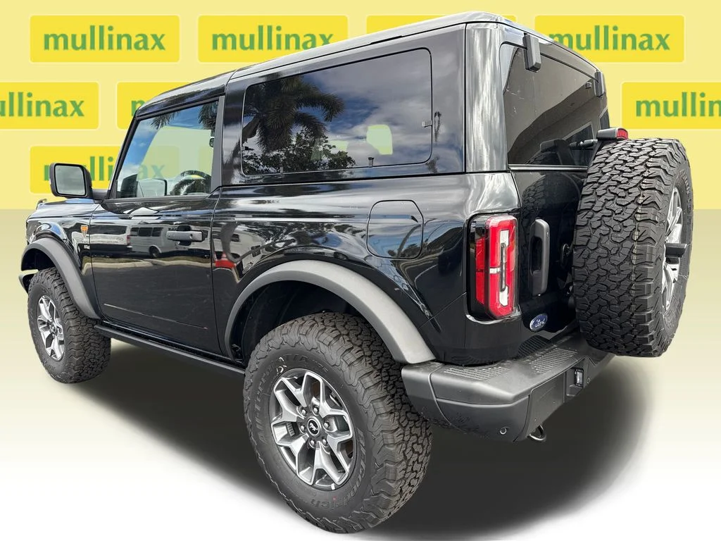 New 2025 Black Ford Badlands image 4