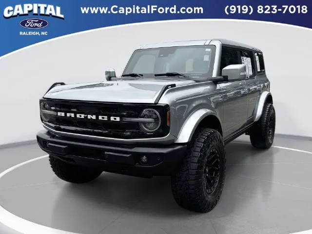 Used 2023 Silver Ford Outer Banks image 1