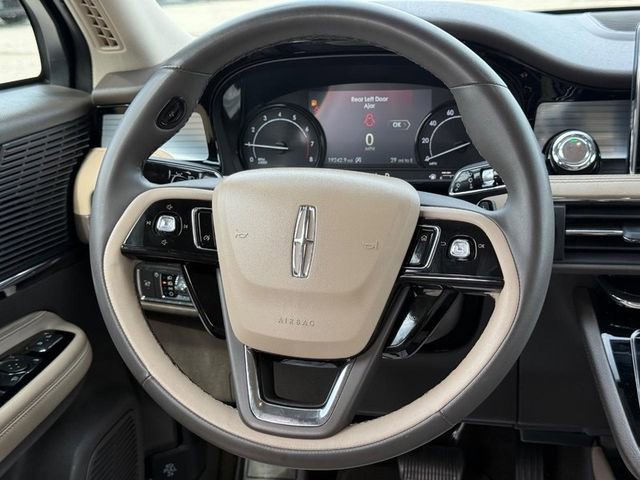 Used 2022 Brown Lincoln Standard image 12