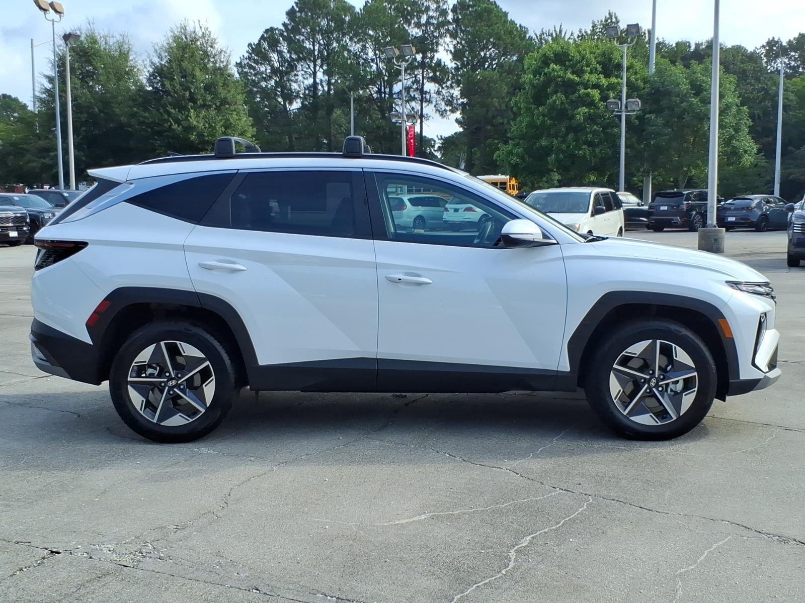 Used 2026 Creamy White Pearl Hyundai SEL Convenience image 6