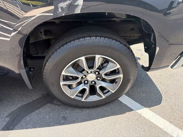 Used 2024 Gray Chevrolet LT image 32