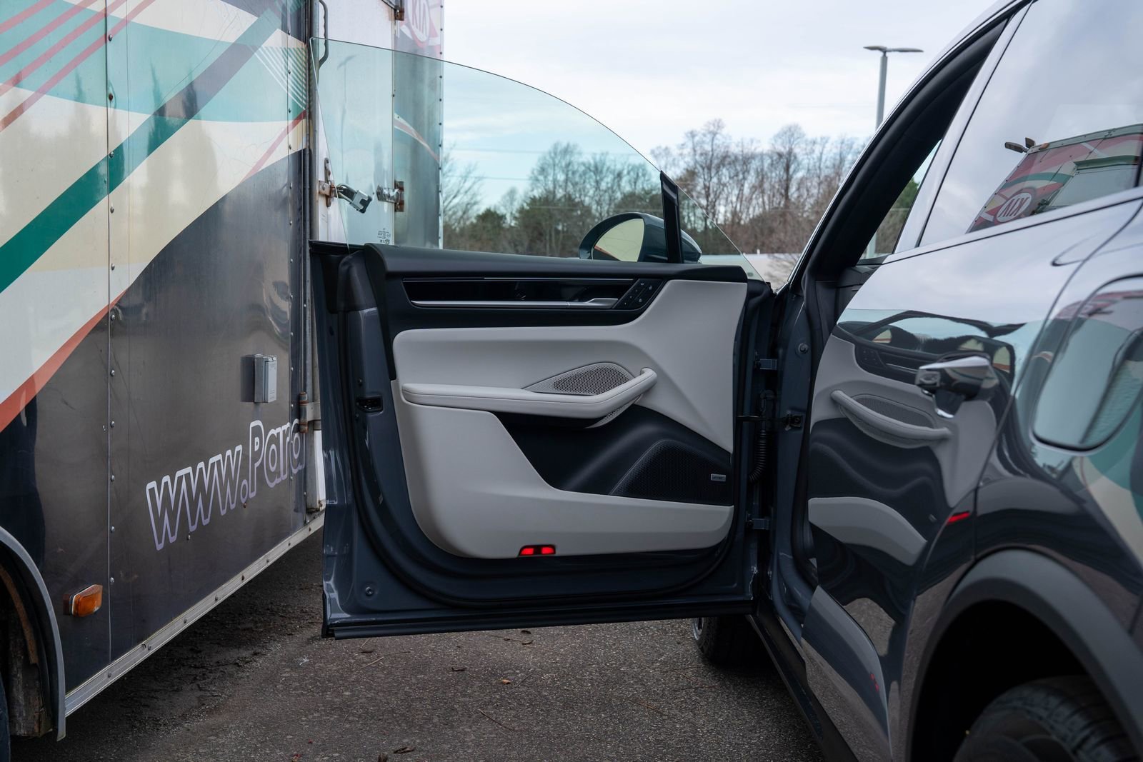 2025 Porsche Macan S - Photo 18