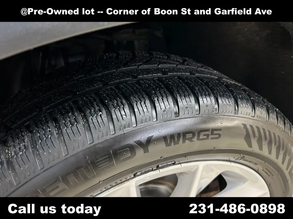 Used 2016 Gray BMW xDrive28i image 12