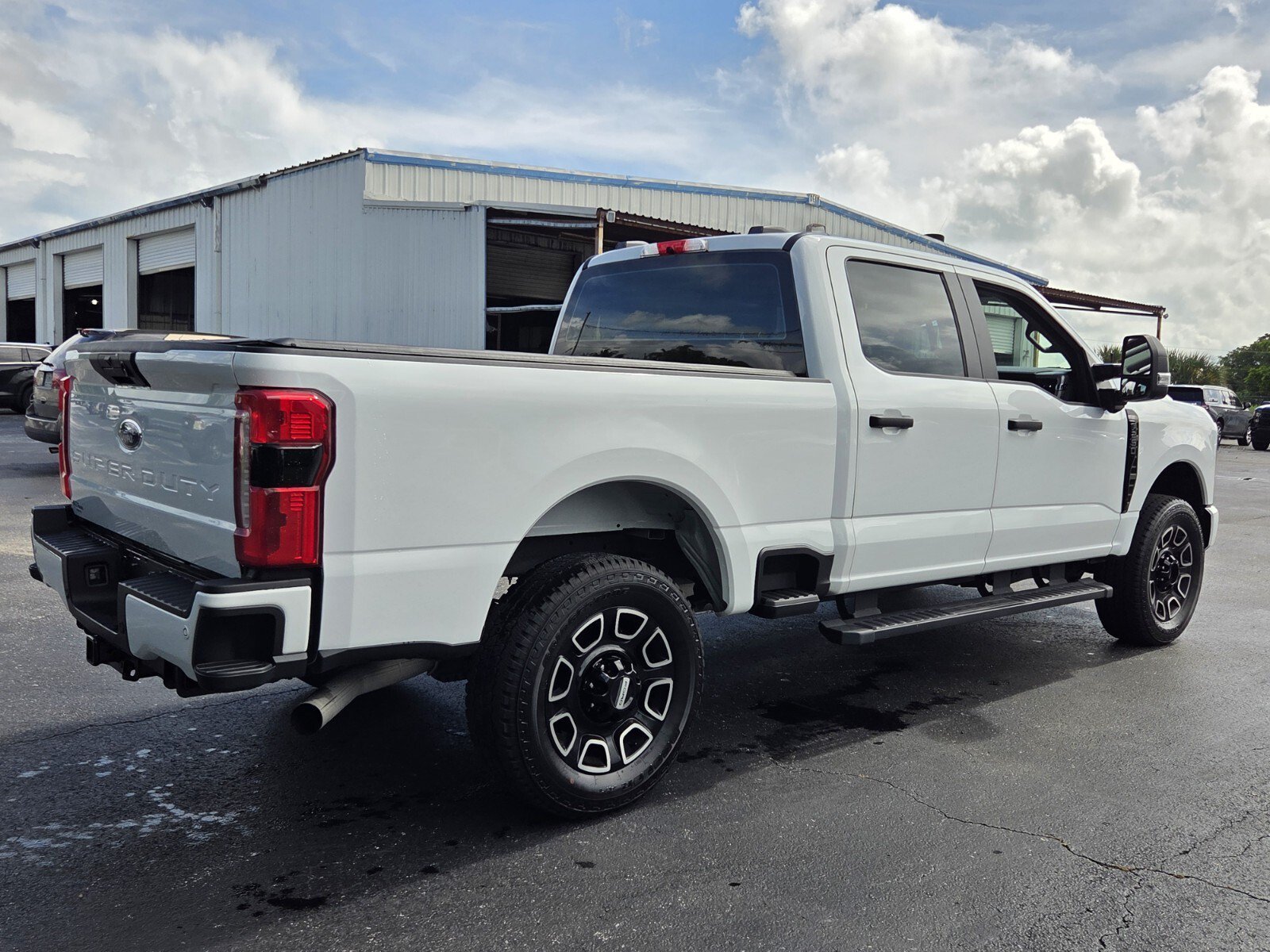 Used 2024 Oxford White Ford XL image 5